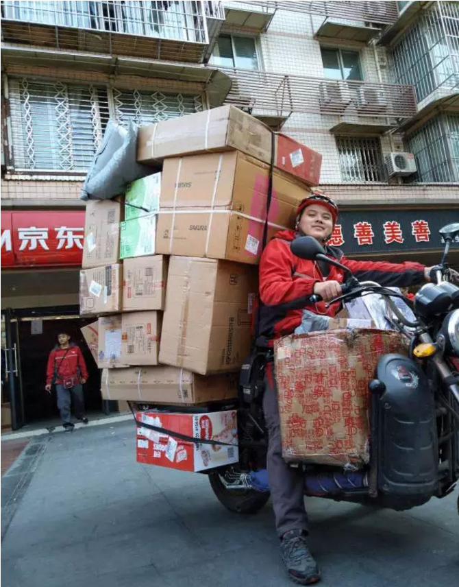 這是雙11期間的快遞小哥！看完第一張圖就震撼到了|漢閔實(shí)驗(yàn)室家具